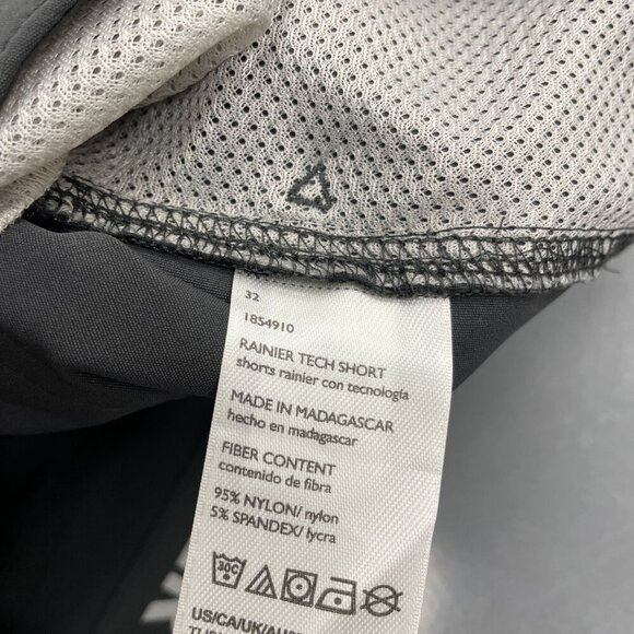 NEW Eddie Bauer Rainier 10” Tech Shorts Men’s 32 Cargo Outdoor Black - Picture 5 of 6